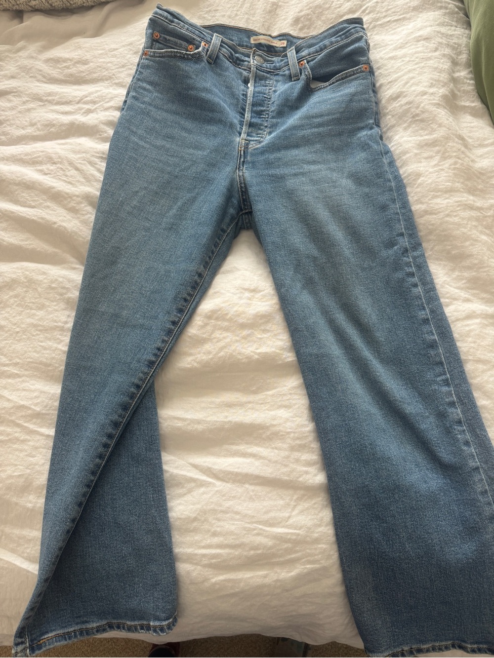 Levi’s Ribcage Cropped Stretch